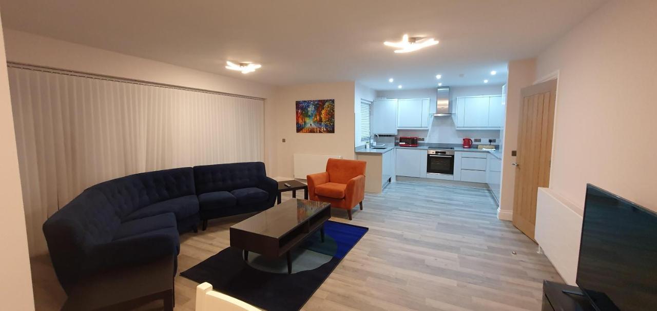Garland Modern Spacious Apartment, Brentwood 1 Eksteriør billede