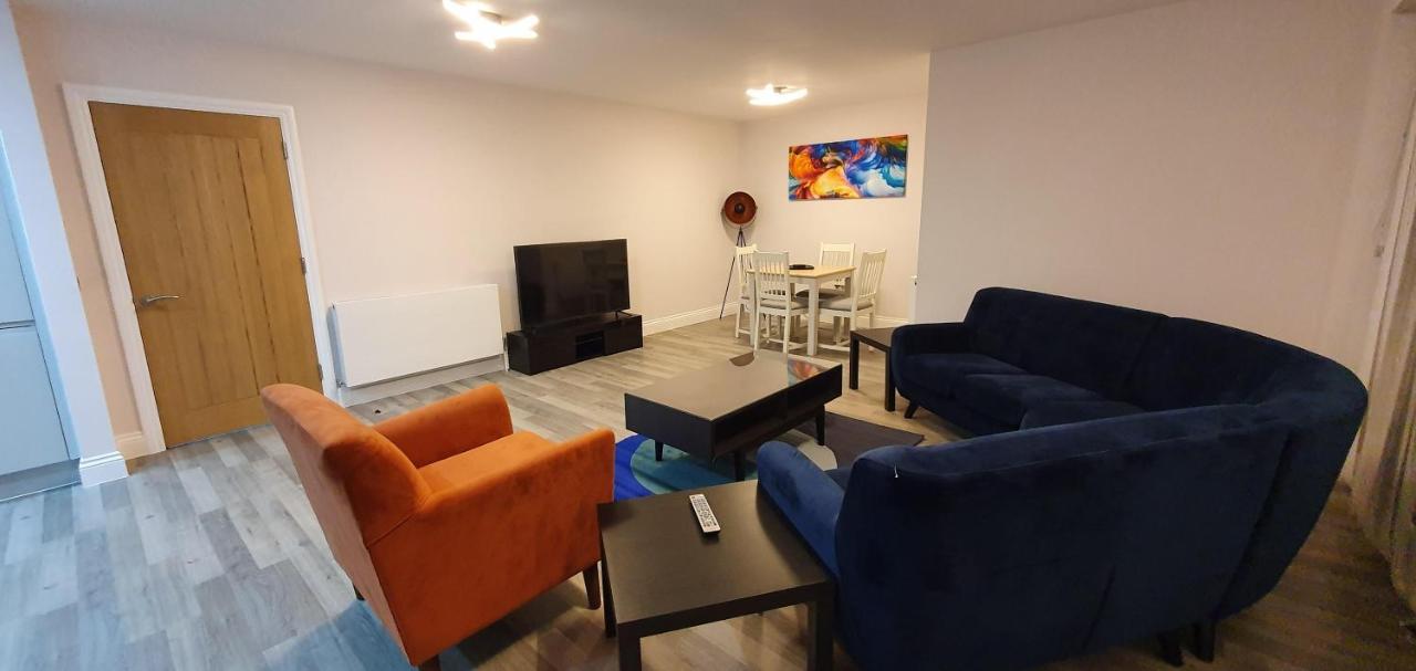 Garland Modern Spacious Apartment, Brentwood 1 Eksteriør billede